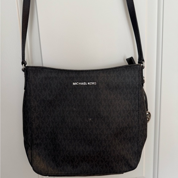 Michael Kors Handbags - Michael Kors Black Crossbody Bag